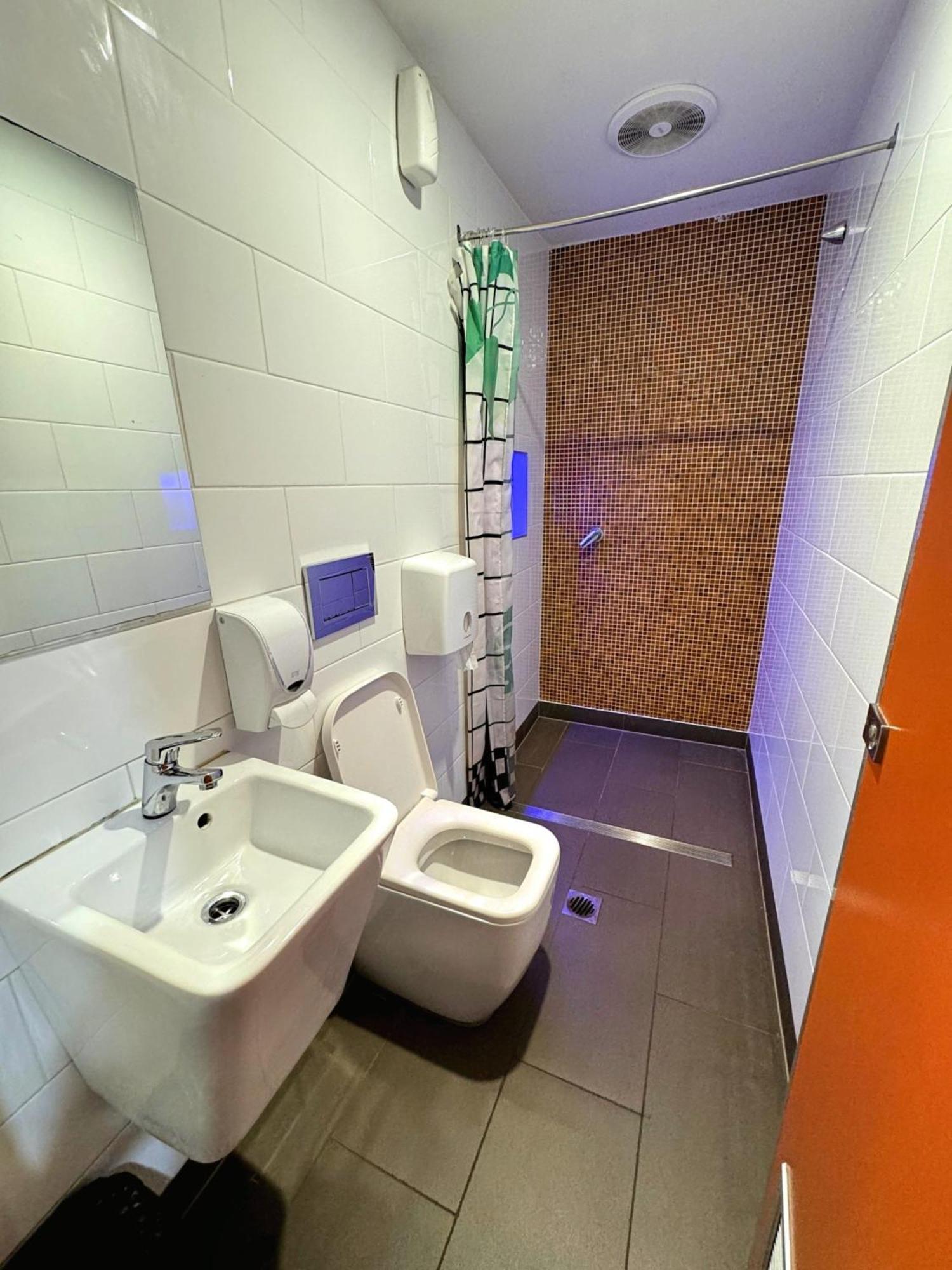 Europa Melbourne Hostel ภายนอก รูปภาพ