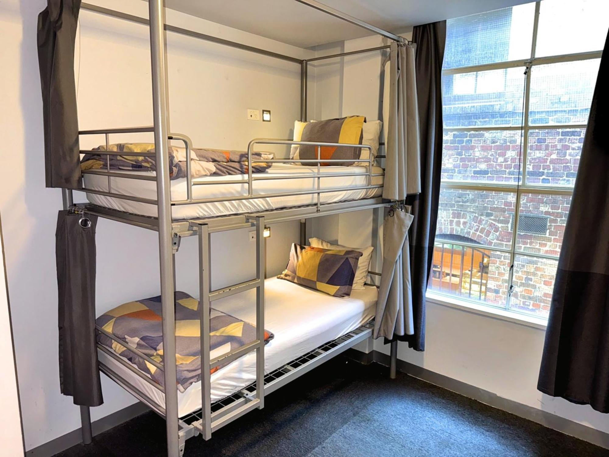 Europa Melbourne Hostel ภายนอก รูปภาพ